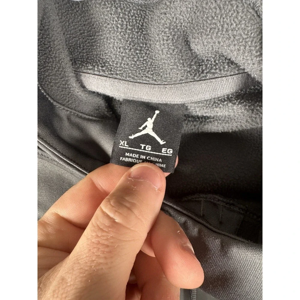 Jordan Therma-Fit Hoodie Men‎ Gray On Gray L/S Pullover Athletic Size XL Jumpman